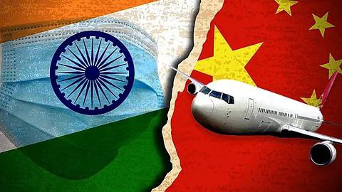 भारत–चीन सीधी उड़ानें 2025: व्यापार व कूटनीति पर असर 7 भारत के झंडे के साथ उड़ान भरता विमान और चीन के झंडे से चिह्नित विमान"