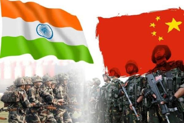 भारत और चीन की सेना वास्तविक नियंत्रण रेखा (LAC) पर आमने-सामने खड़ी, तनावपूर्ण माहौल।