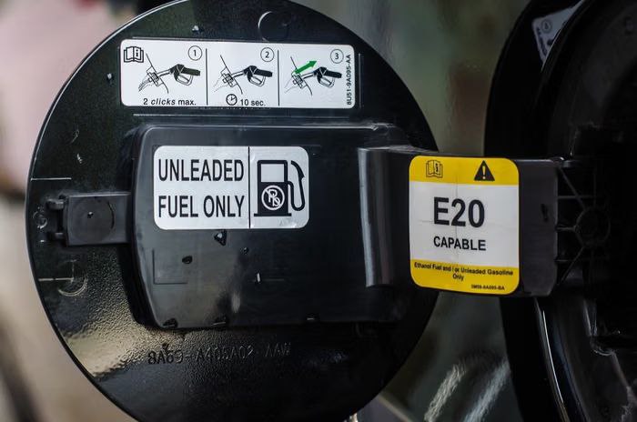 E20 Fuel Explained: क्या आपकी गाड़ी के लिए सुरक्षित है? 4 e20